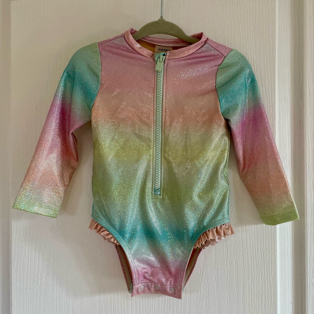 🧜🏻♀️Old Navy | Mermaid Rashguard